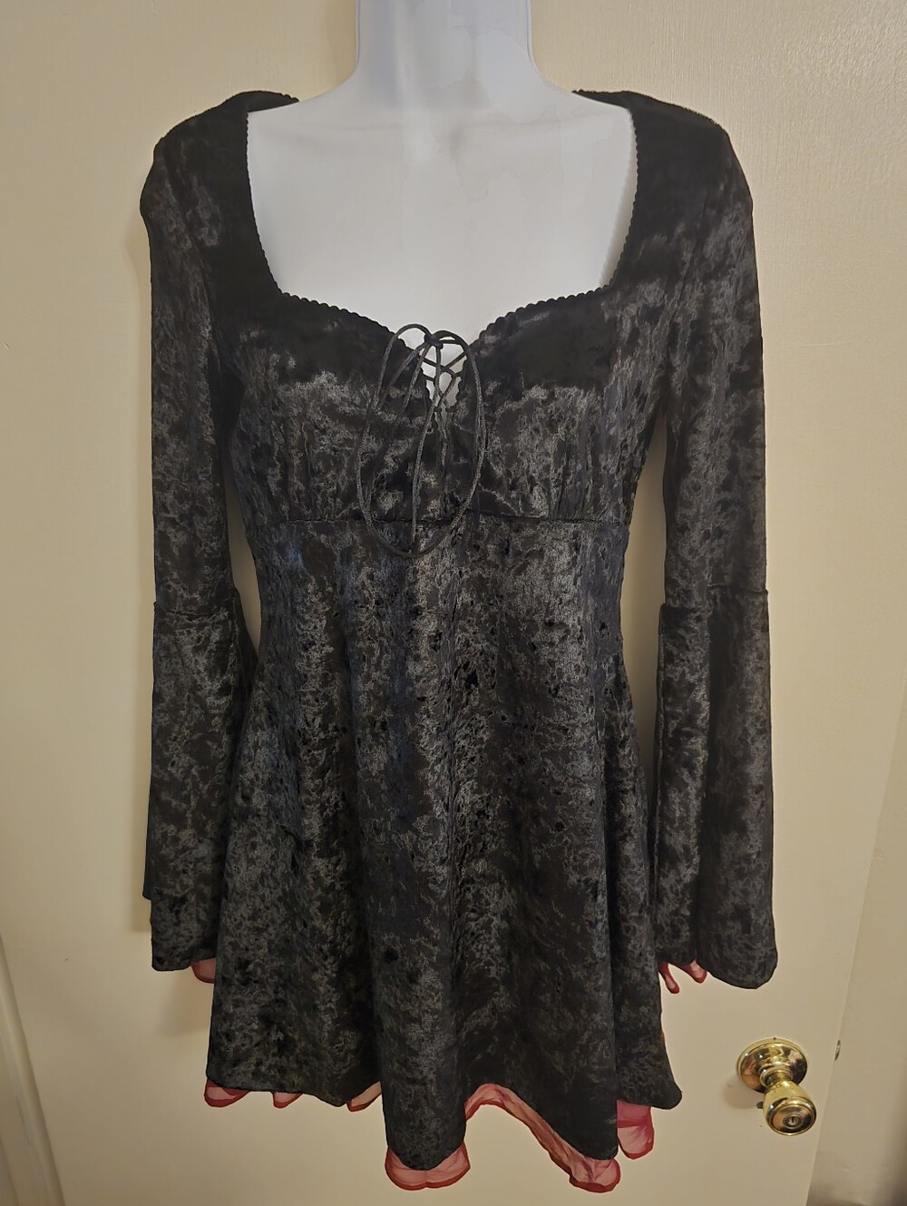 NWT Dolls Kill House of Widow Black Crushed Velvet Lace-Up Bell Sleeve Gothic S - Picture 5 of 8
